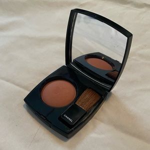 Chanel Joues Contraste powder blush in 80 Jersey